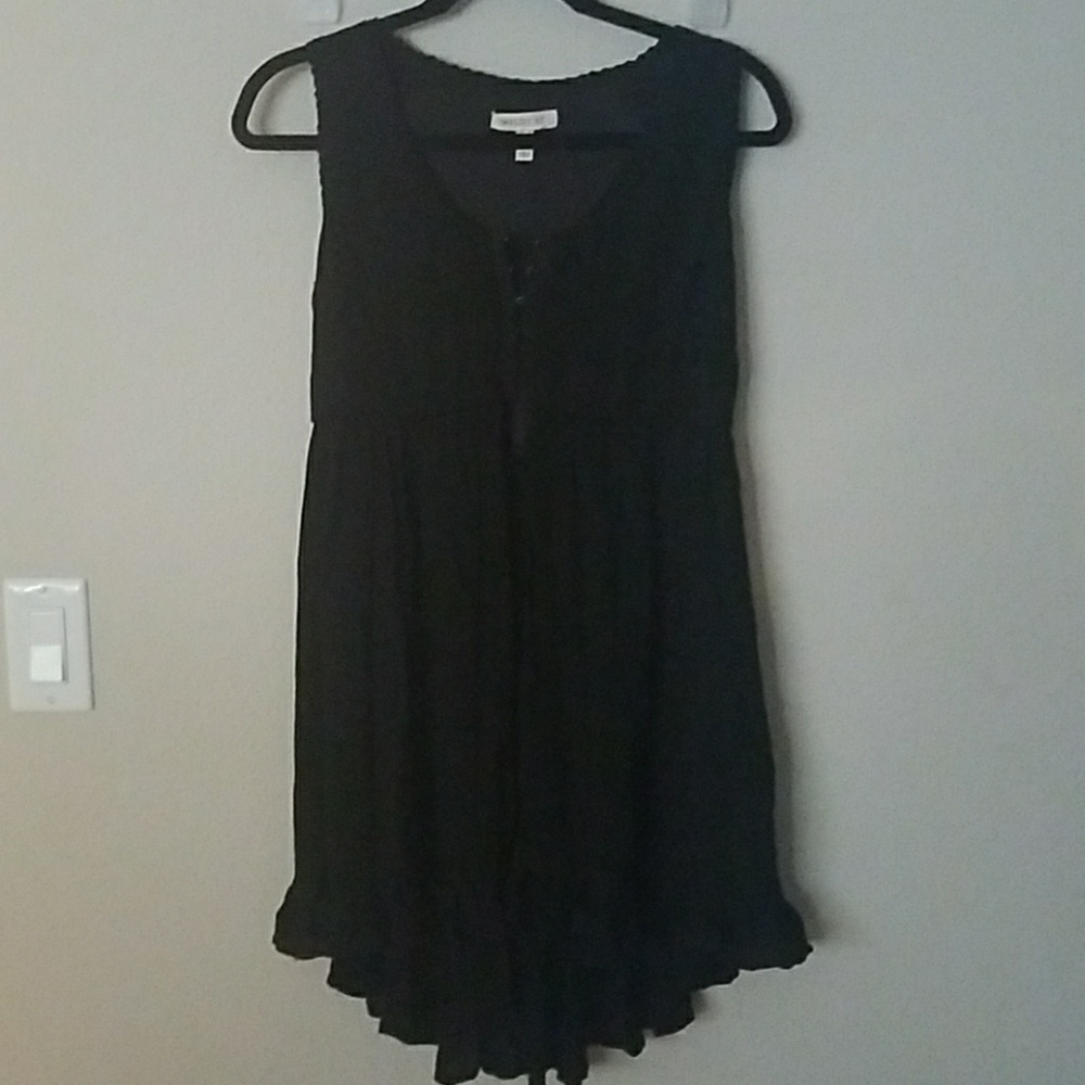 Black Sleveless Top